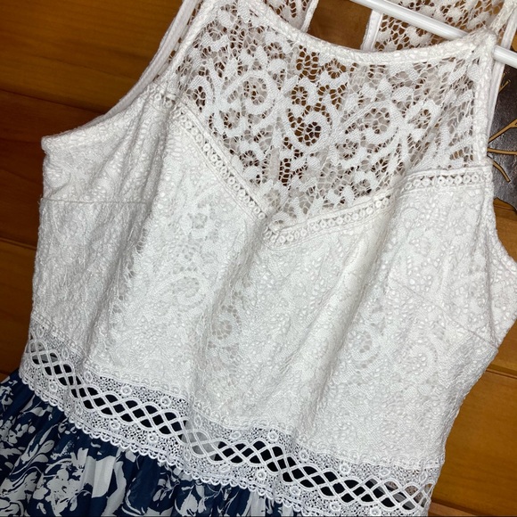 by & by lace dress - Picture 5 of 6